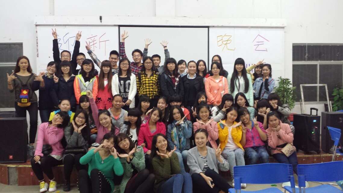 活动结束后13届党站成员合影